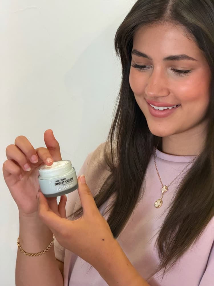 Leen with bbrose Night Cream